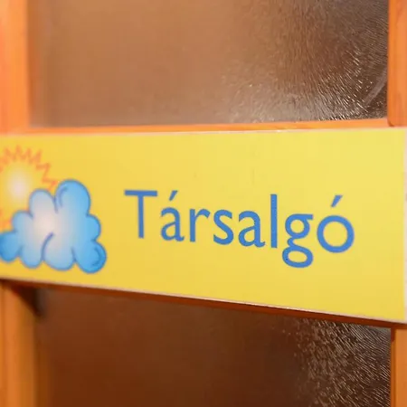 Bed & Breakfast Napsugar Panzio Igal